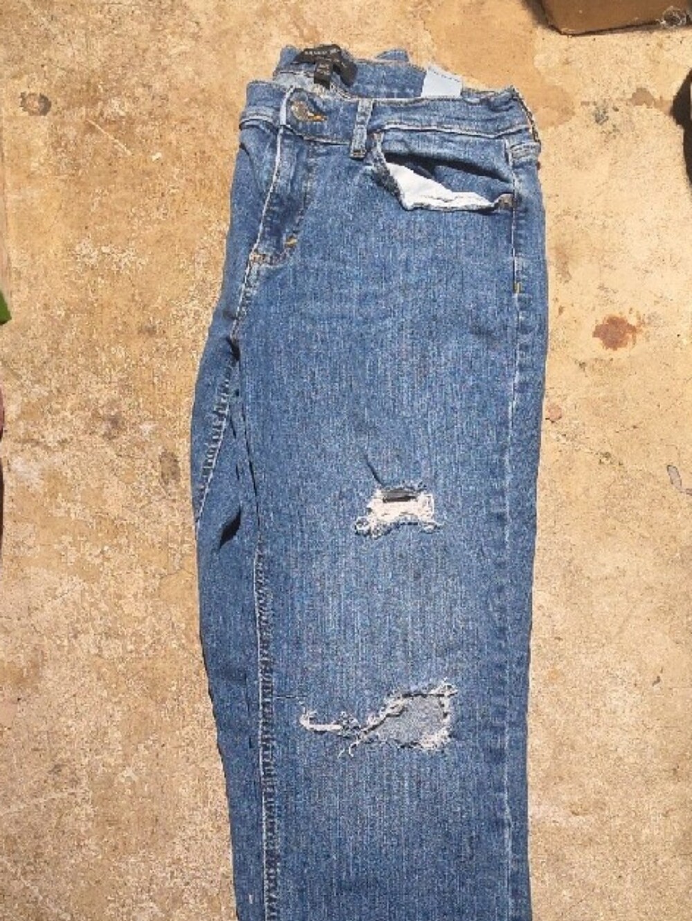 Banana Republic Women's Straight Leg Distressed Denim Jeans - Picture 3 of 4